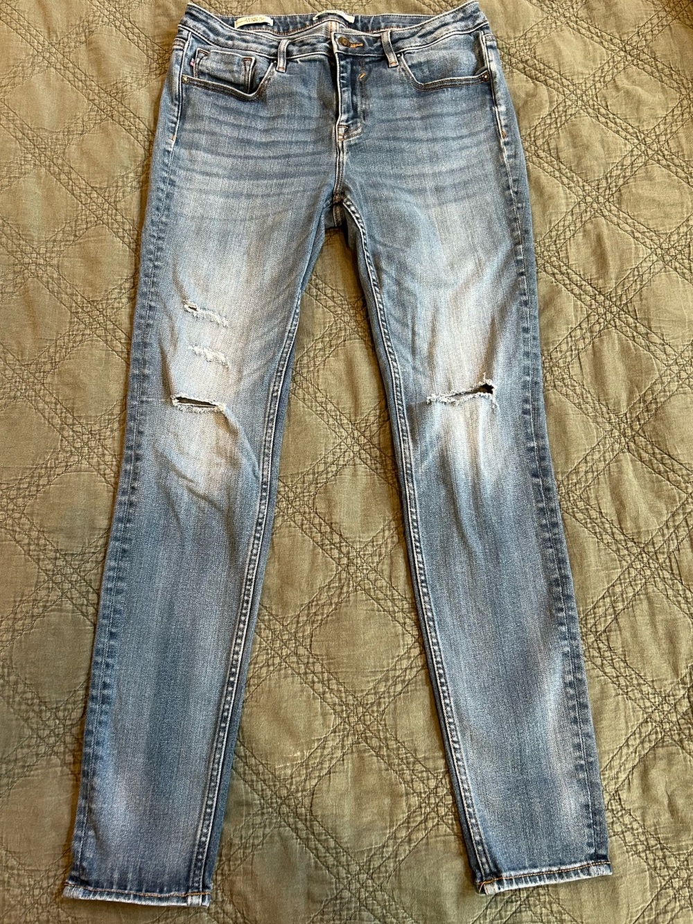 Vigoss Light Wash Ripped Skinny Jeans
